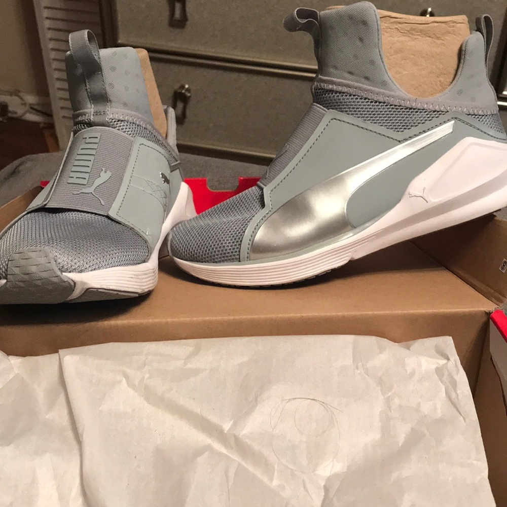 Kylie Puma Sneakers ONlY worn Once
